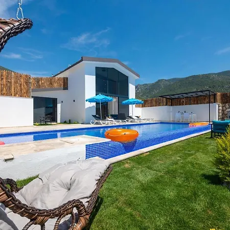 Apartament Yakut Kalkan'da Jakuzili Muhafazakar Balayi Villasi *