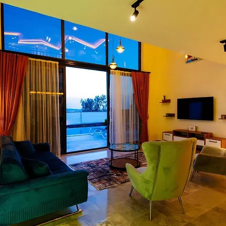 Apartament Yakut Kalkan'da Jakuzili Muhafazakar Balayi Villasi Kaș