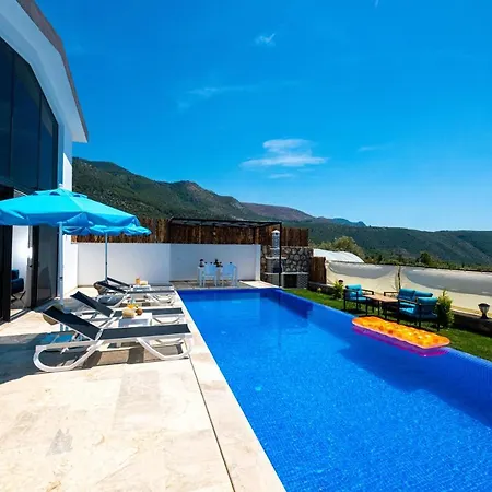 Yakut Kalkan'da Jakuzili Muhafazakar Balayi Villasi Apartament Kaș