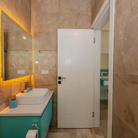Yakut Kalkan'da Jakuzili Muhafazakar Balayi Villasi Apartament *