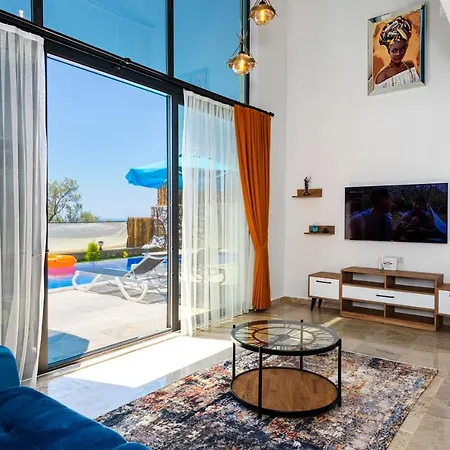 Yakut Kalkan'da Jakuzili Muhafazakar Balayi Villasi Apartament Kaș